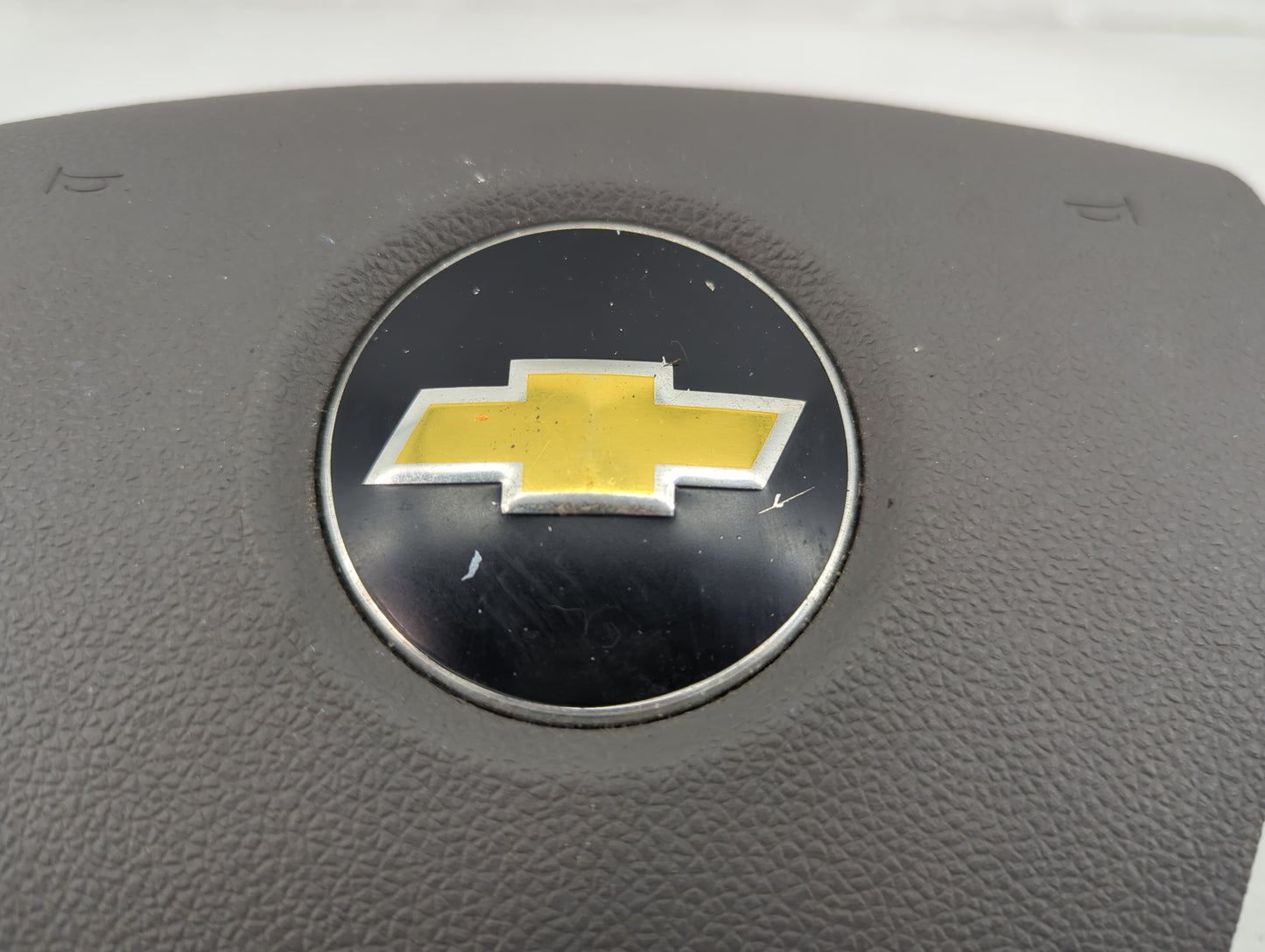 2009-2011 Chevrolet Traverse Air Bag Driver Left Steering Wheel Mounted - Oemusedautoparts1.com