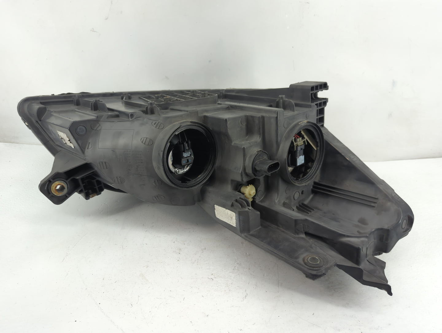 2011 Chevrolet Traverse Driver Left Oem Head Light Headlight Lamp - Oemusedautoparts1.com