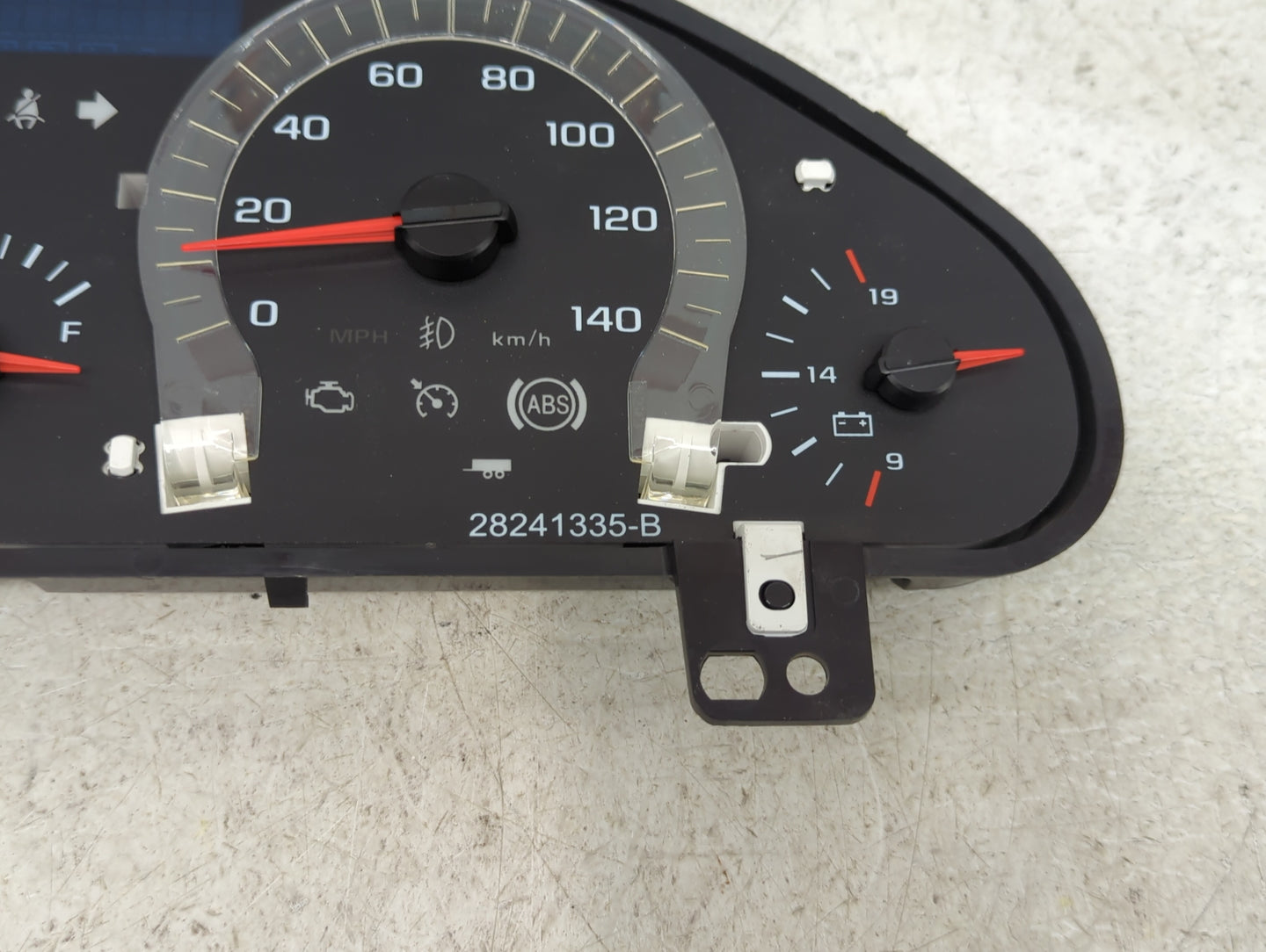 2011 Chevrolet Traverse Instrument Cluster Speedometer Gauges Miles:223K Fits OEM Used Auto Parts - Oemusedautoparts1.com