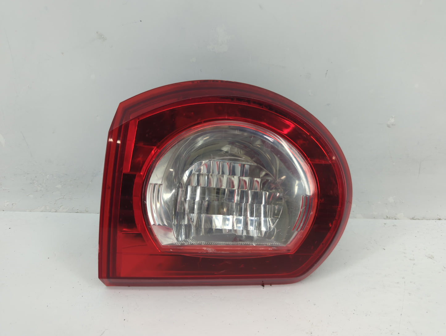 2011 Chevrolet Traverse Passenger Right Side Deck Lid Mounted Tail Light - Oemusedautoparts1.com