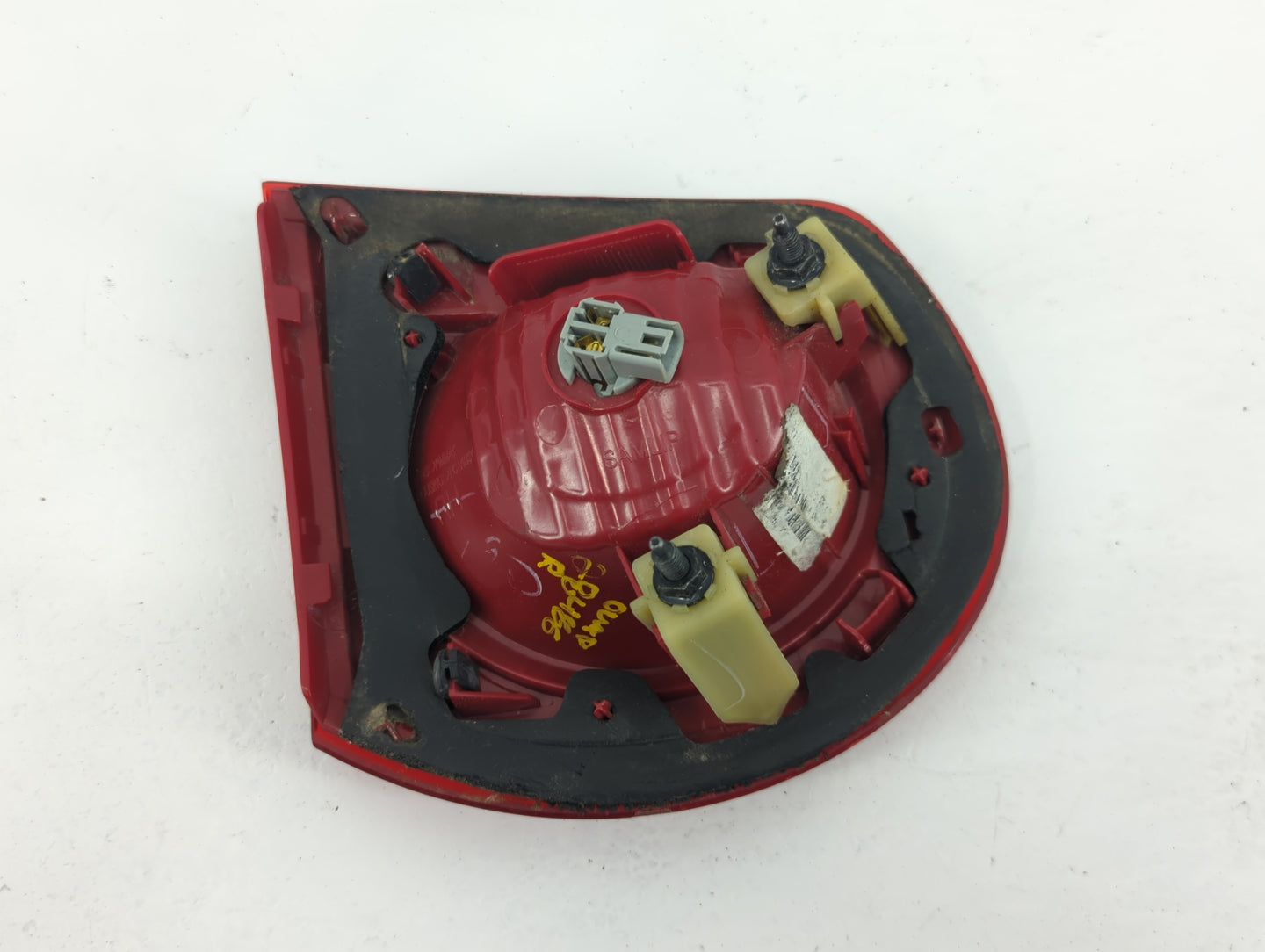 2011 Chevrolet Traverse Passenger Right Side Deck Lid Mounted Tail Light - Oemusedautoparts1.com