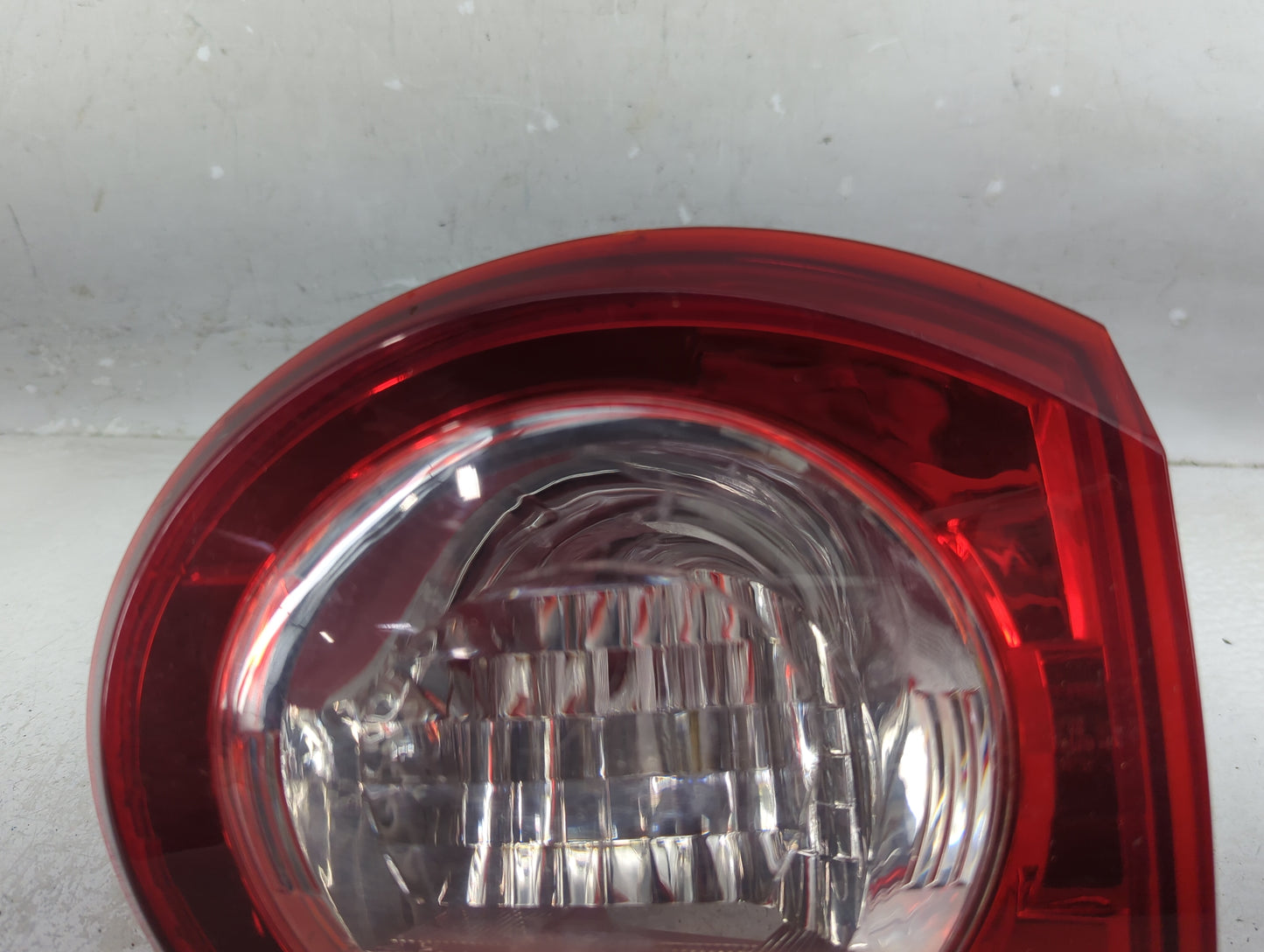 2011 Chevrolet Traverse Driver Left Side Deck Lid Mounted Tail Light - Oemusedautoparts1.com