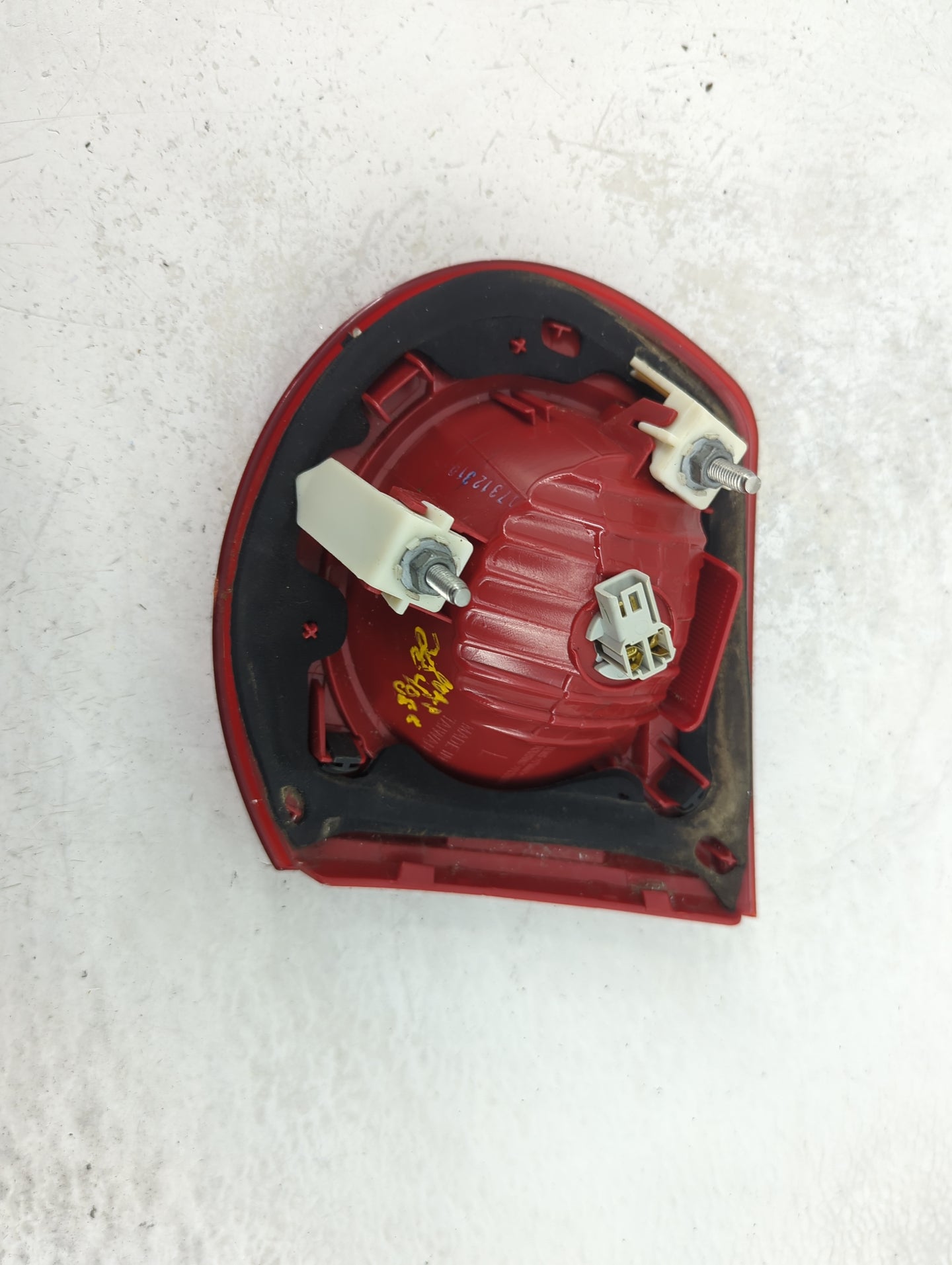 2011 Chevrolet Traverse Driver Left Side Deck Lid Mounted Tail Light - Oemusedautoparts1.com