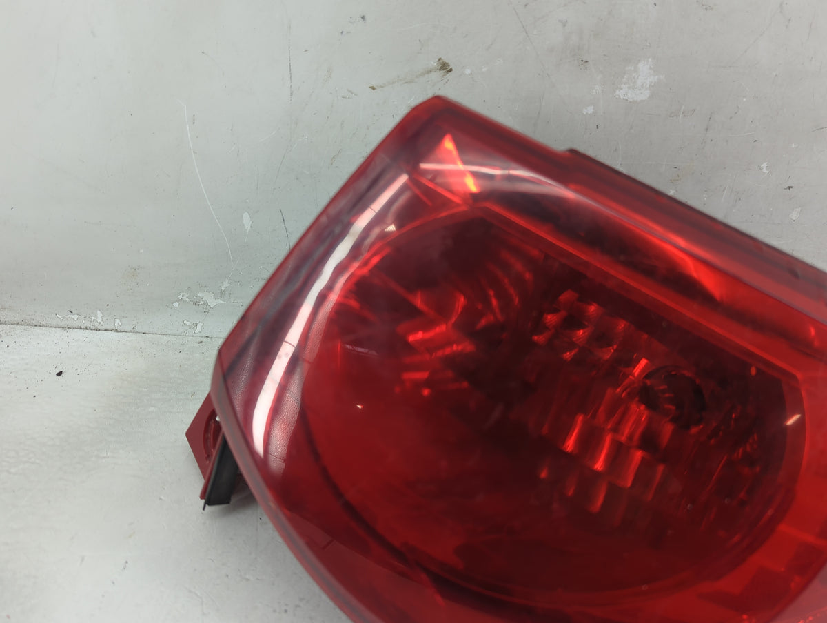 2009-2012 Chevrolet Traverse Tail Light Assembly Passenger Right OEM Fits Fits 2009 2010 2011 2012 OEM Used Auto Parts - Oem