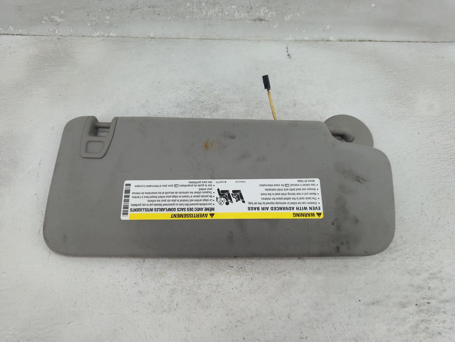 2011 Chevrolet Traverse Sun Visor Shade Replacement Driver Left Mirror Fits OEM Used Auto Parts - Oemusedautoparts1.com