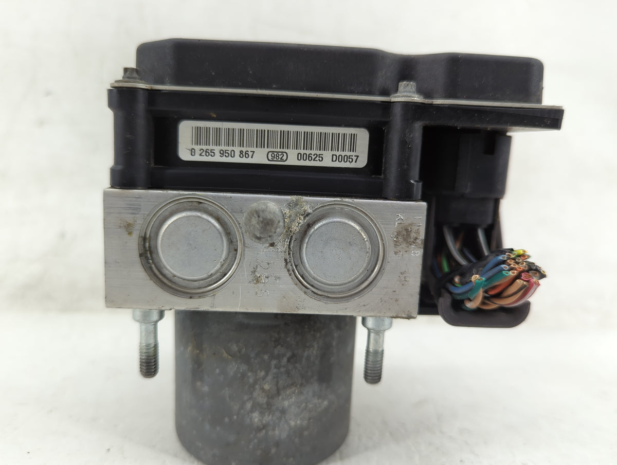 2011 Chevrolet Traverse Anti-Lock Brake ABS Pump Module Actuator OEM Fits OEM Used Auto Parts - Oemusedautoparts1.com