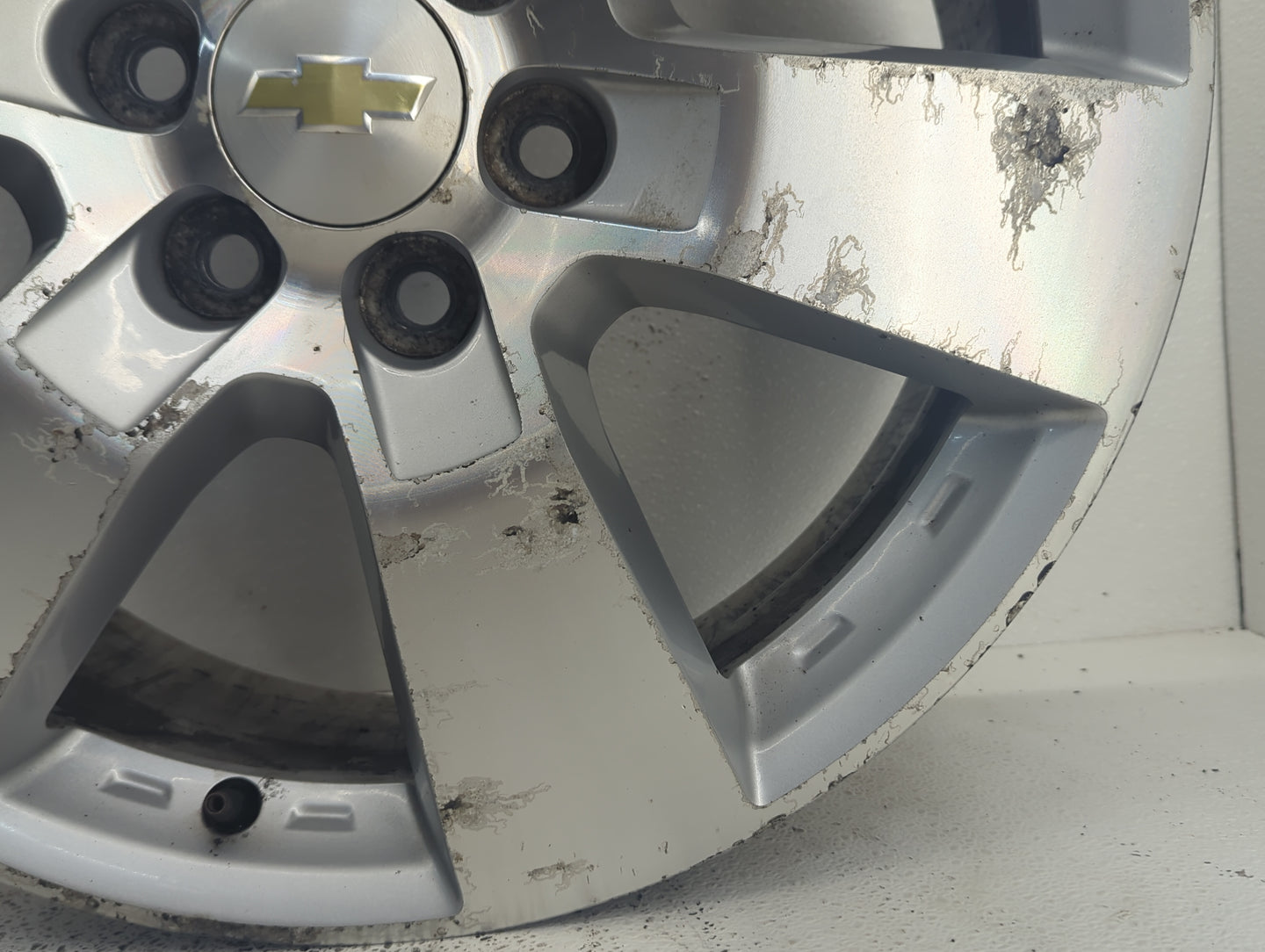 2009-2015 Chevrolet Traverse Oem Wheel Rim 898151 - Oemusedautoparts1.com