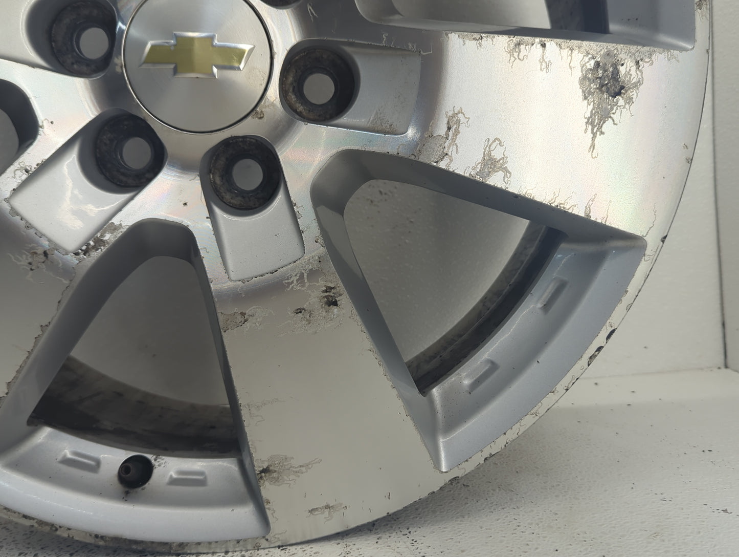2009-2015 Chevrolet Traverse Oem Wheel Rim 898151 - Oemusedautoparts1.com