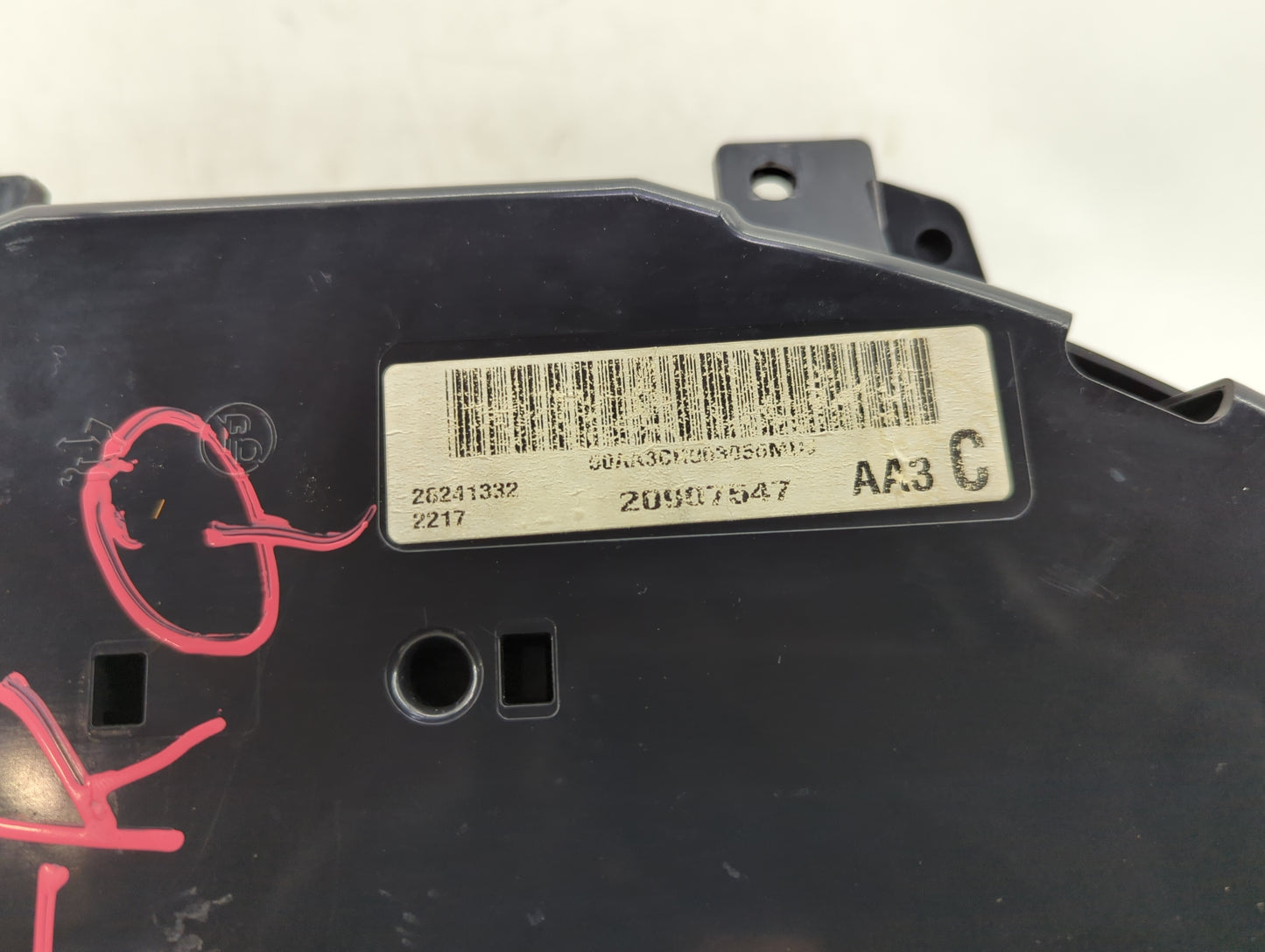 2011 Chevrolet Traverse Instrument Cluster Speedometer Gauges P/N:20907547 26241332 Miles:114K Fits OEM Used Auto Parts - Oe