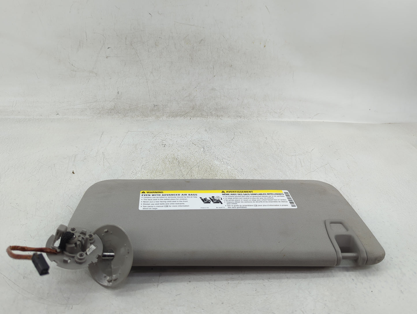2011 Chevrolet Traverse Sun Visor Shade Replacement Driver Left Mirror Fits OEM Used Auto Parts - Oemusedautoparts1.com