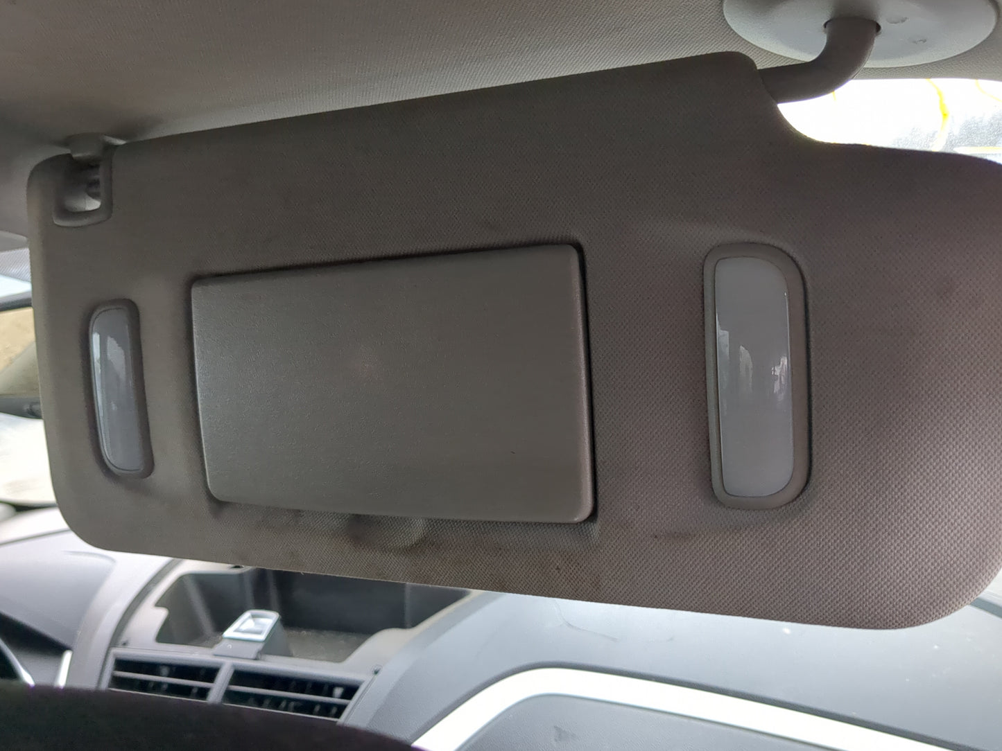 2011 Chevrolet Traverse Sun Visor Shade Replacement Passenger Right Mirror Fits OEM Used Auto Parts - Oemusedautoparts1.com