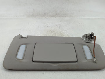 2011 Chevrolet Traverse Sun Visor Shade Replacement Passenger Right Mirror Fits OEM Used Auto Parts - Oemusedautoparts1.com