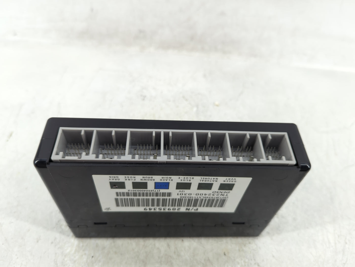 Chevrolet Traverse Body Control Module Bcm Inner Cabin Fuse Box 20935349 - Oemusedautoparts1.com