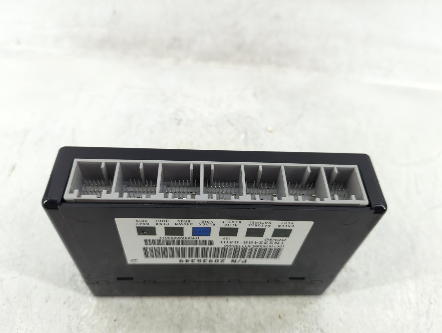 Chevrolet Traverse Body Control Module Bcm Inner Cabin Fuse Box 20935349 - Oemusedautoparts1.com
