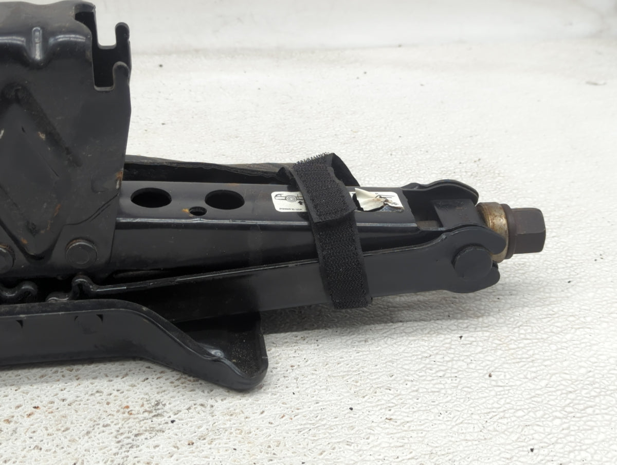 Chevrolet Traverse Spare Scissor Car Jack 934073 - Oemusedautoparts1.com
