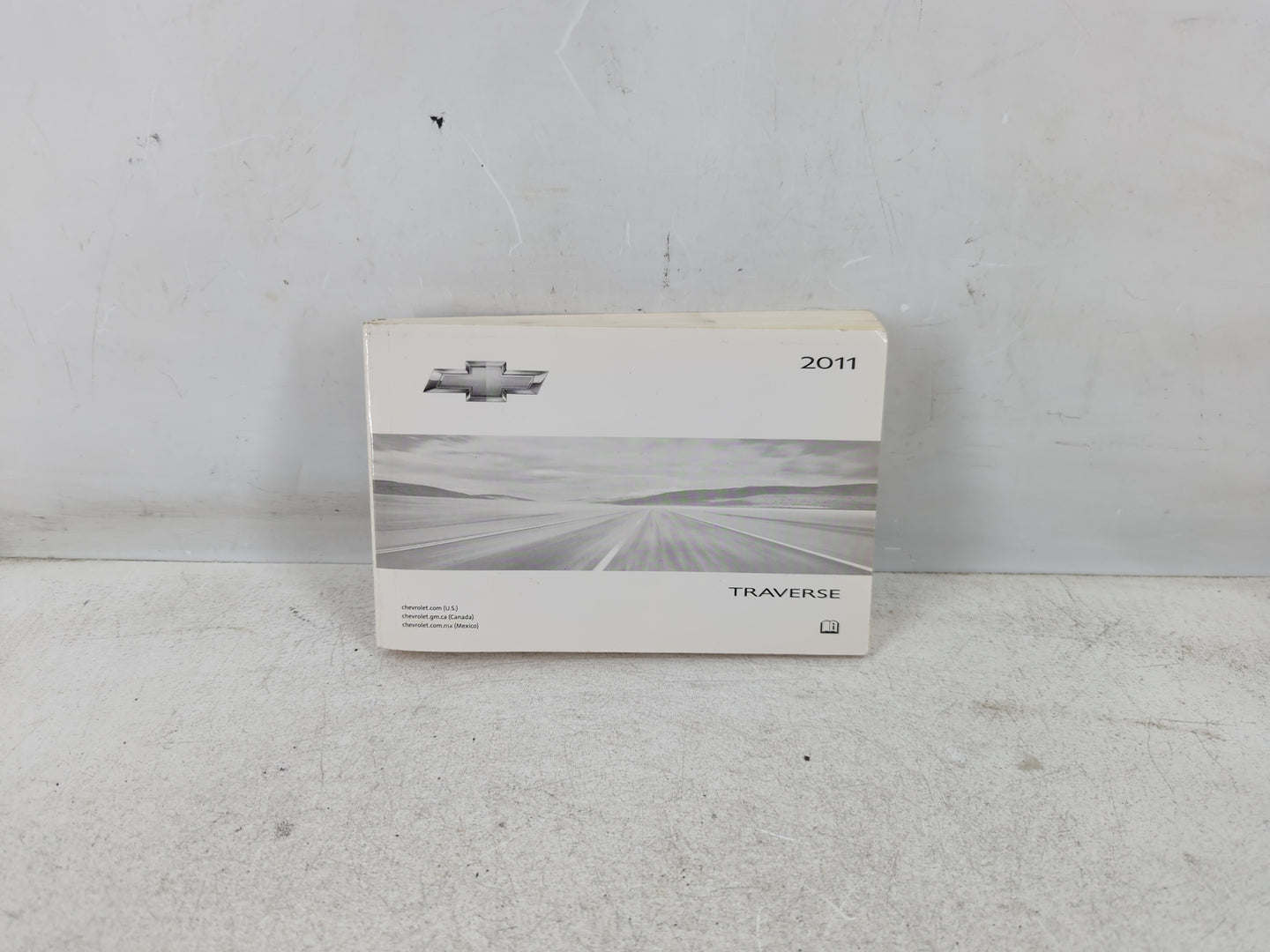 2011 Chevrolet Traverse Owners Manual Book Guide P/N:20759682 B OEM Used Auto Parts - Oemusedautoparts1.com