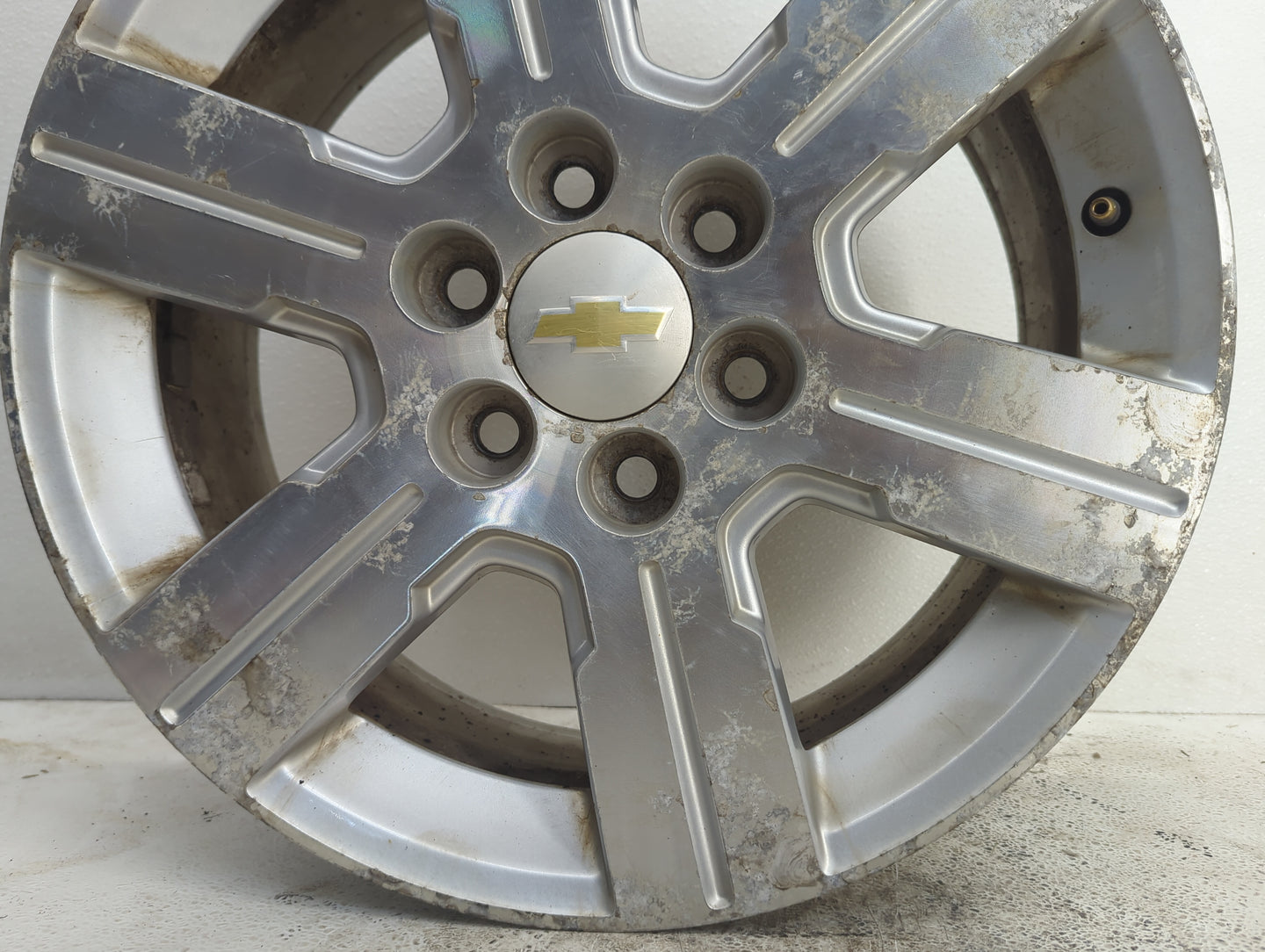 2011 Chevrolet Traverse Oem Wheel Rim - Oemusedautoparts1.com
