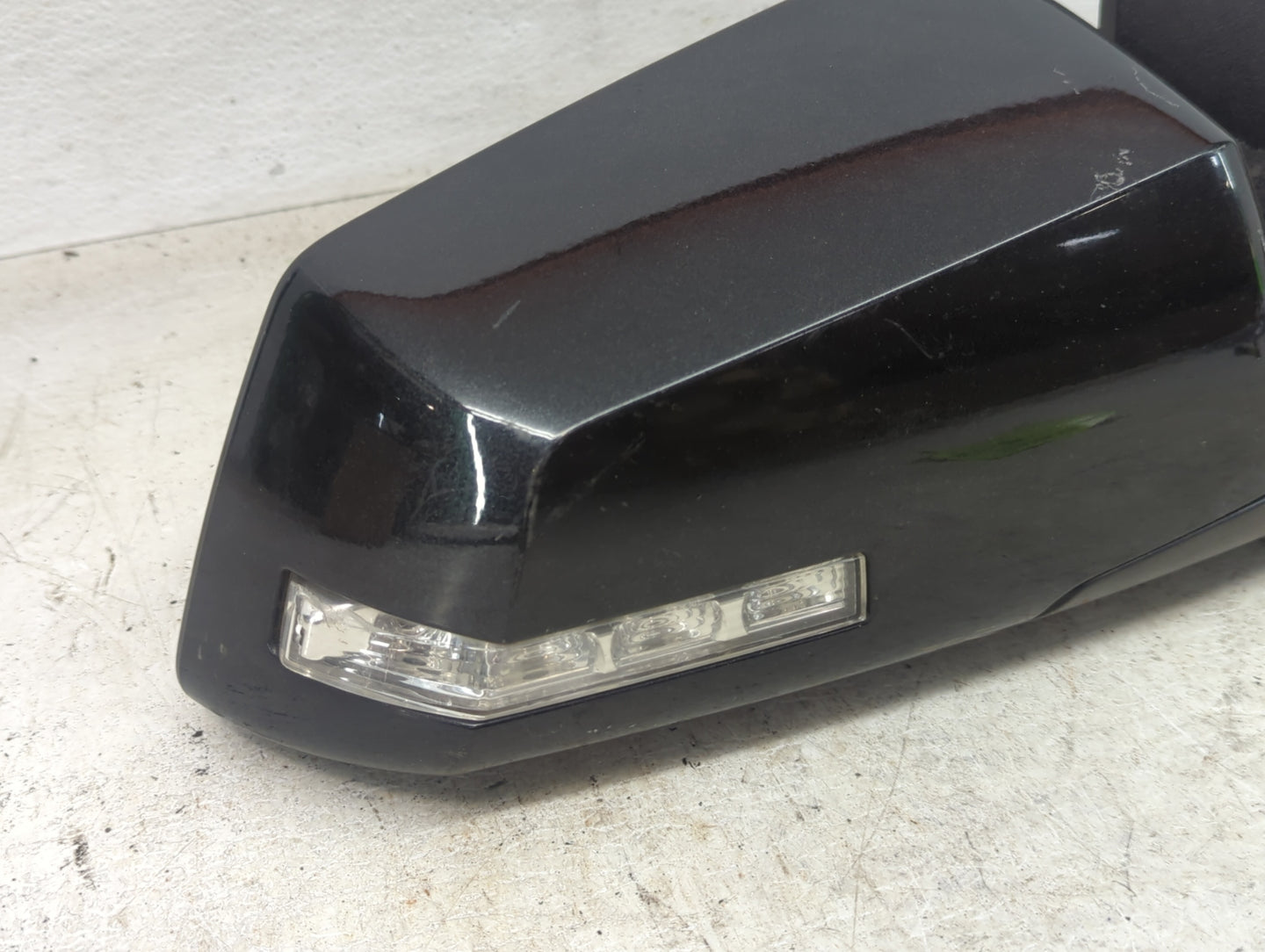 2015-2017 Chevrolet Traverse Passenger Side View Mirror - Right Door Mirror OEM Used - Oemusedautoparts1.com