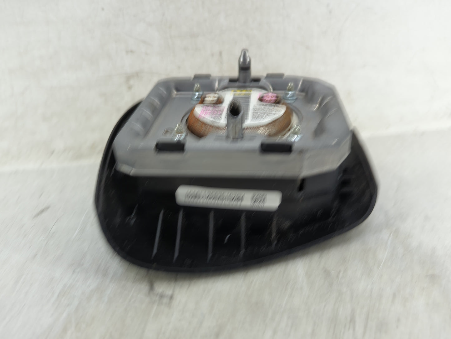 2009-2011 Chevrolet Traverse Air Bag Driver Left Steering Wheel Mounted - Oemusedautoparts1.com