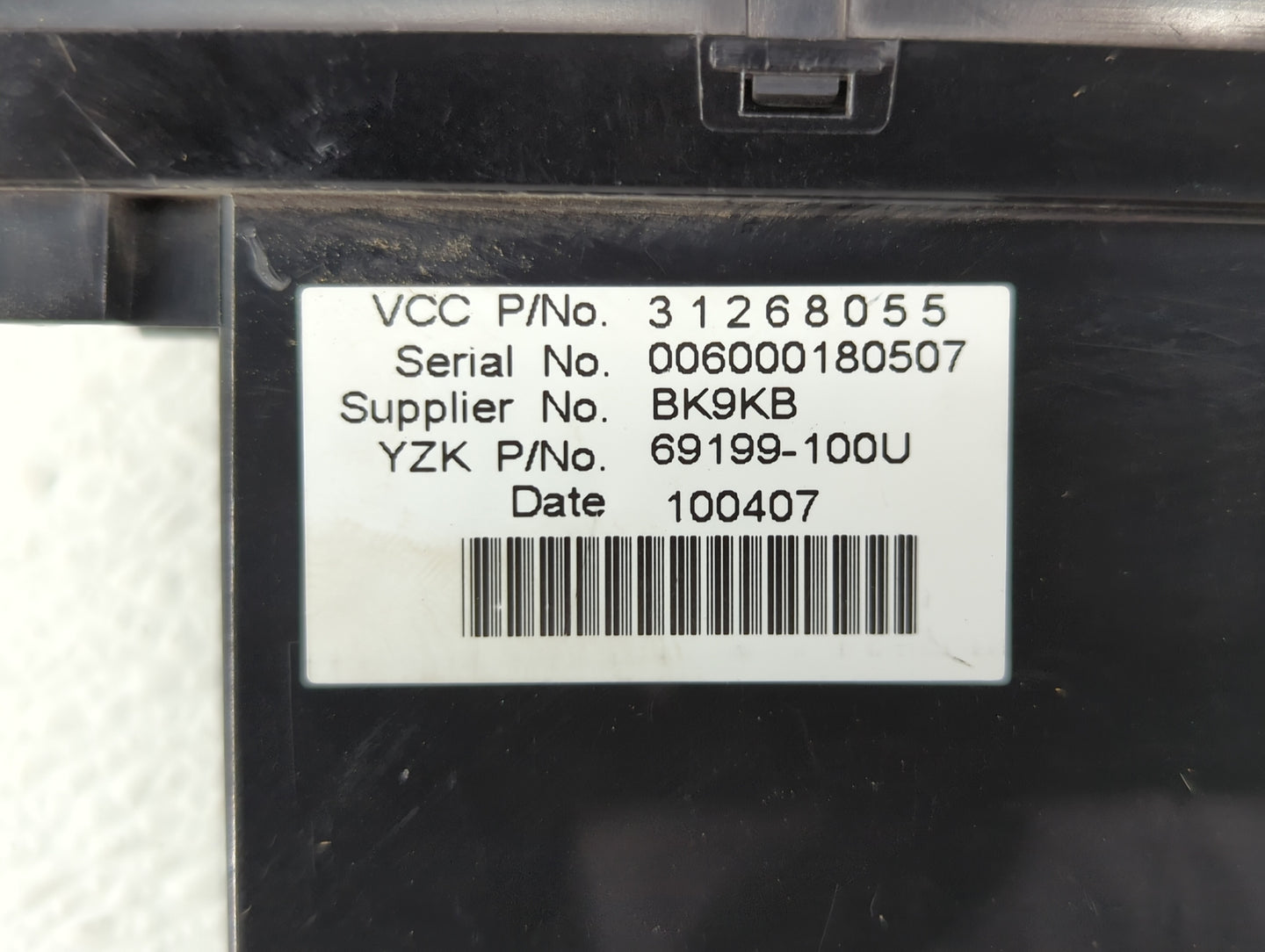 2011 Chevrolet V30 Information Display Screen - Oemusedautoparts1.com