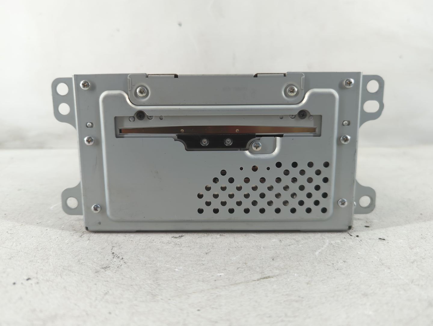 2011 Chevrolet Volt Radio AM FM Cd Player Receiver Replacement P/N:22783165 22850070 Fits OEM Used Auto Parts - Oemusedautop