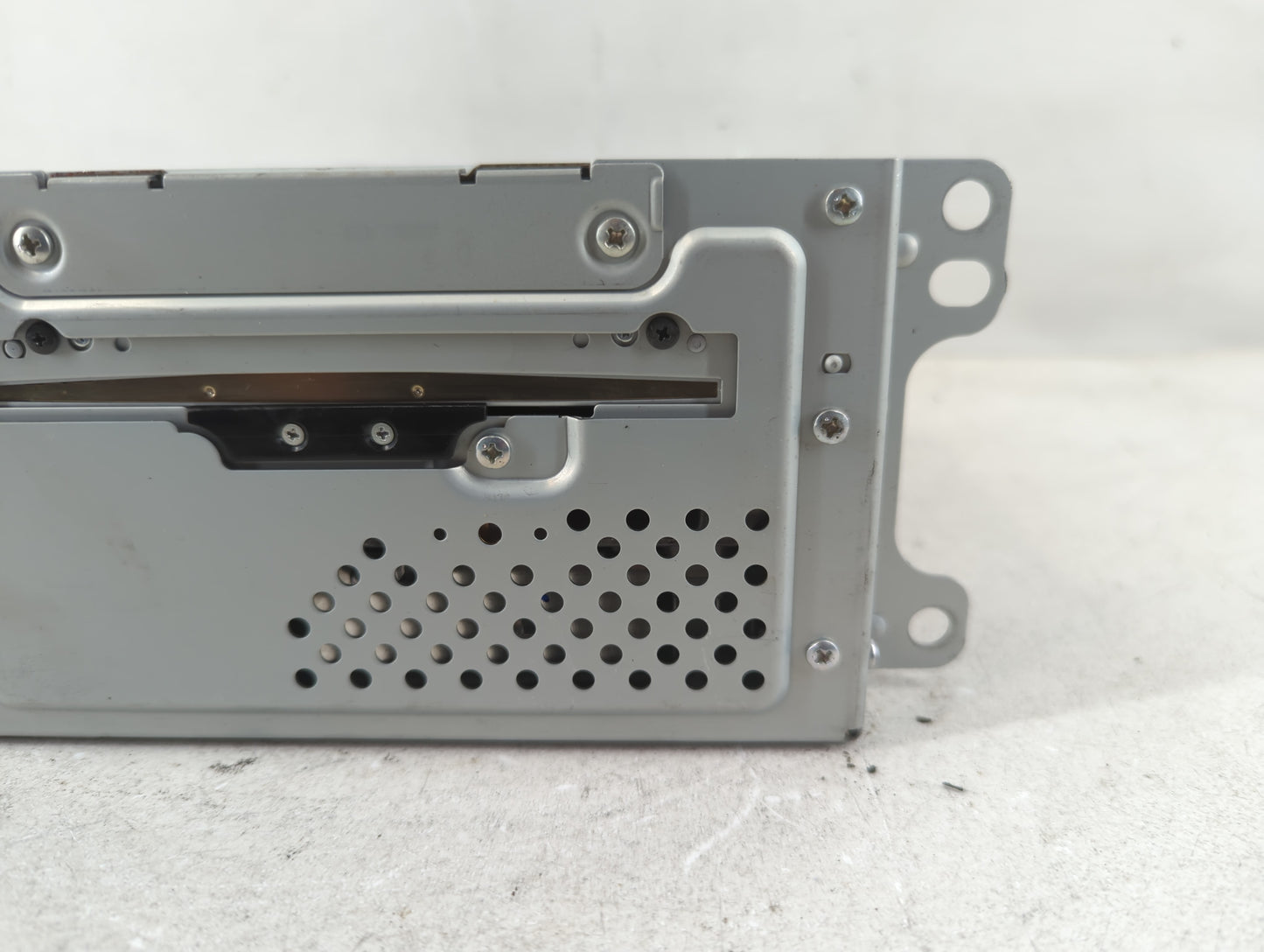 2011 Chevrolet Volt Radio AM FM Cd Player Receiver Replacement P/N:22783165 22850070 Fits OEM Used Auto Parts - Oemusedautop