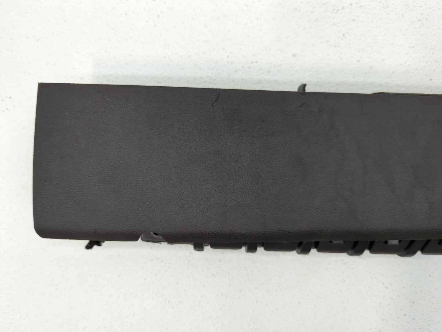 2011 Chevrolet Volt Air Bag Passenger Right Knee OEM P/N:22766428 Fits OEM Used Auto Parts - Oemusedautoparts1.com