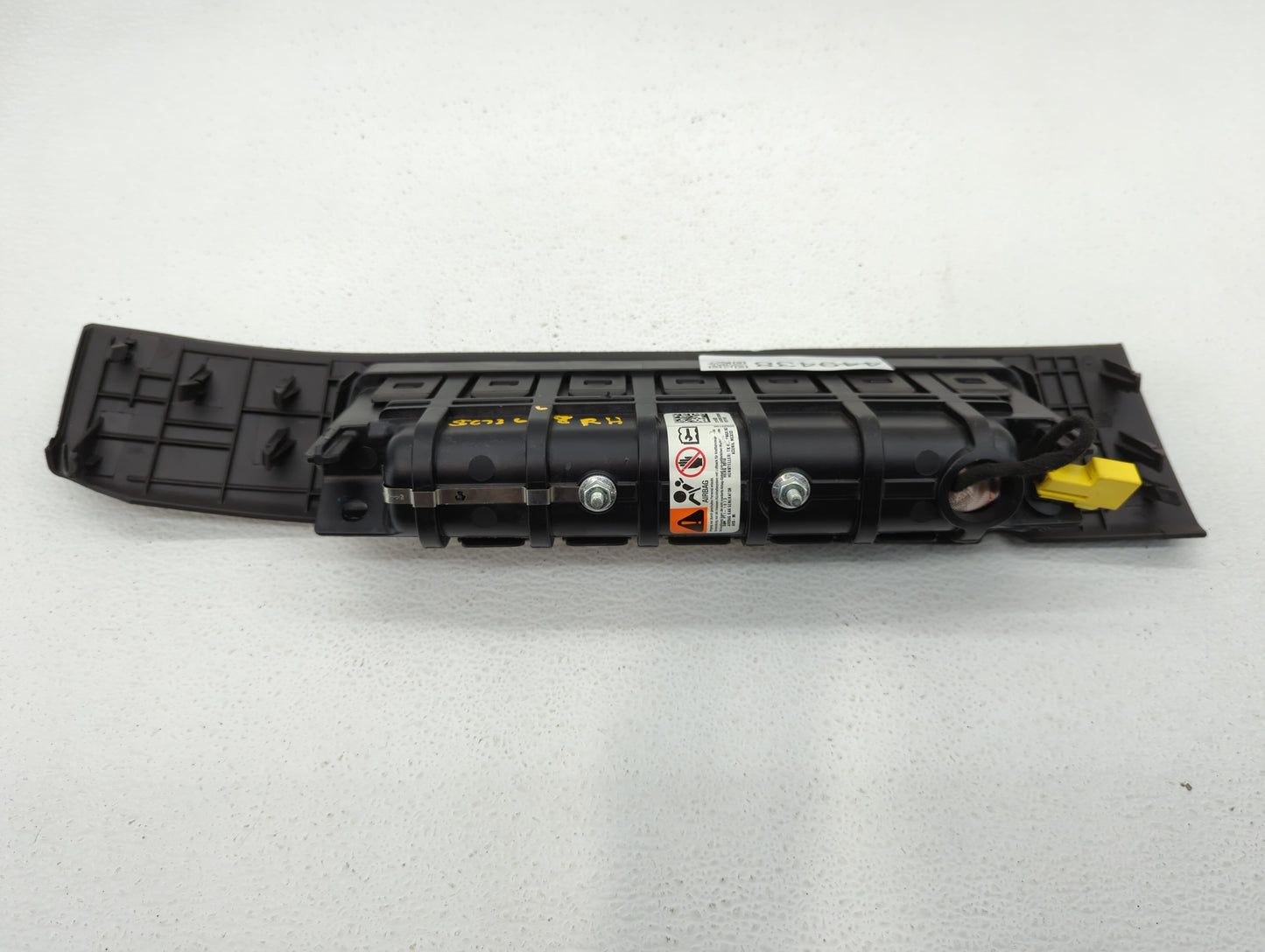 2011 Chevrolet Volt Air Bag Passenger Right Knee OEM P/N:22766428 Fits OEM Used Auto Parts - Oemusedautoparts1.com