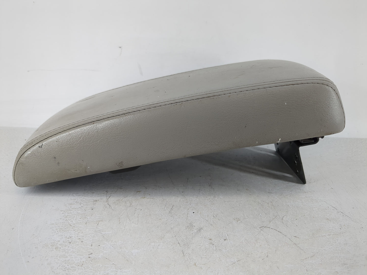 2011 Chevrolet Impala (80 & Up) Impala Center Console Armrest Cover Lid Fits Fits 2007 2008 2009 2010 2012 2013 2014 2015 20