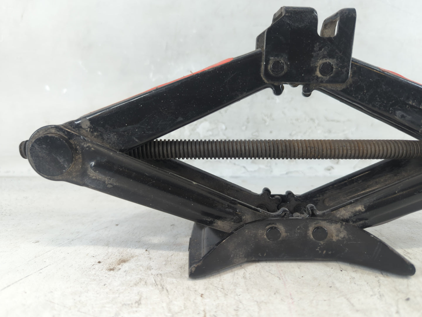 2011 Chrysler 200 Spare Scissor Car Jack - Oemusedautoparts1.com