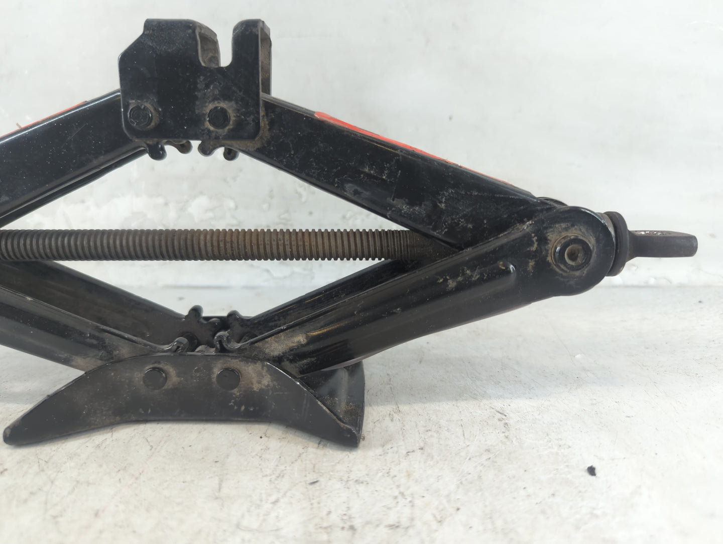 2011 Chrysler 200 Spare Scissor Car Jack - Oemusedautoparts1.com