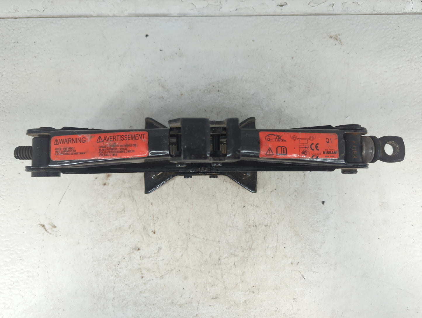 2011 Chrysler 200 Spare Scissor Car Jack - Oemusedautoparts1.com