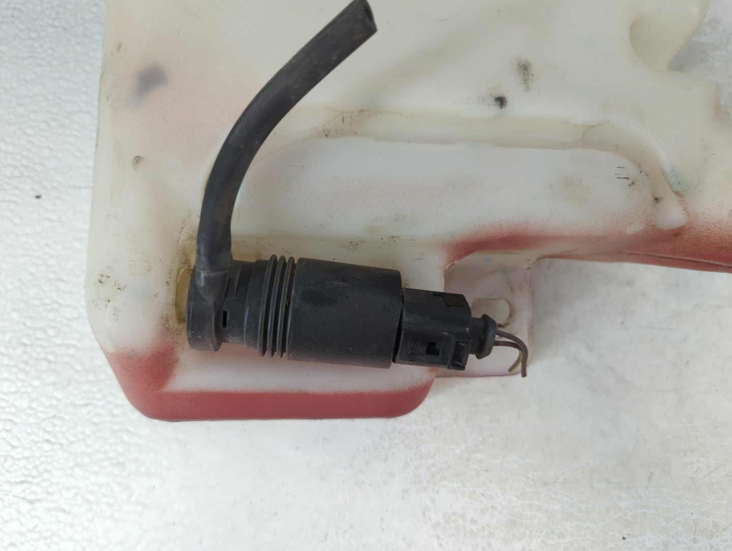 2011-2014 Chrysler 200 Windshield Washer Fluid Reservoir Bottle Oem - Oemusedautoparts1.com