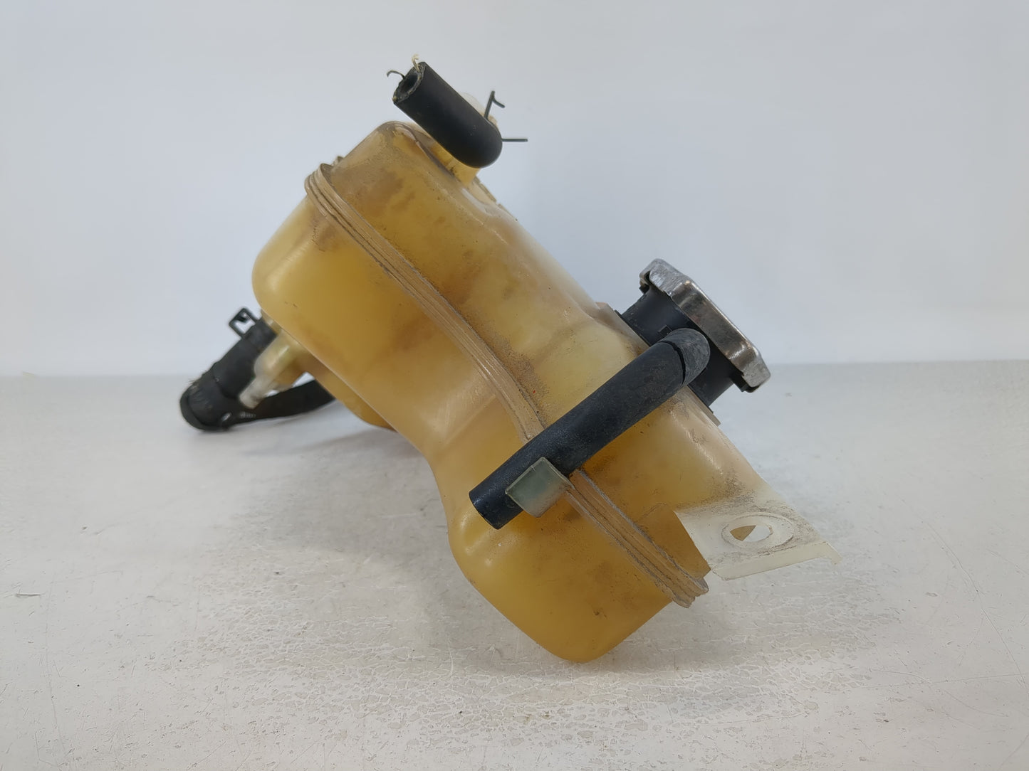 2011-2014 Chrysler 200 Windshield Washer Fluid Reservoir Bottle Oem - Oemusedautoparts1.com
