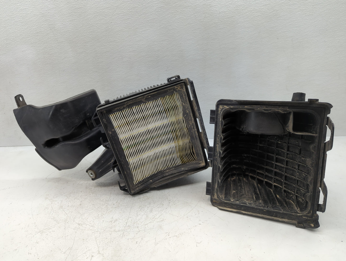 2011-2014 Chrysler 200 Air Cleaner Intake-duct Hose Tube - Oemusedautoparts1.com