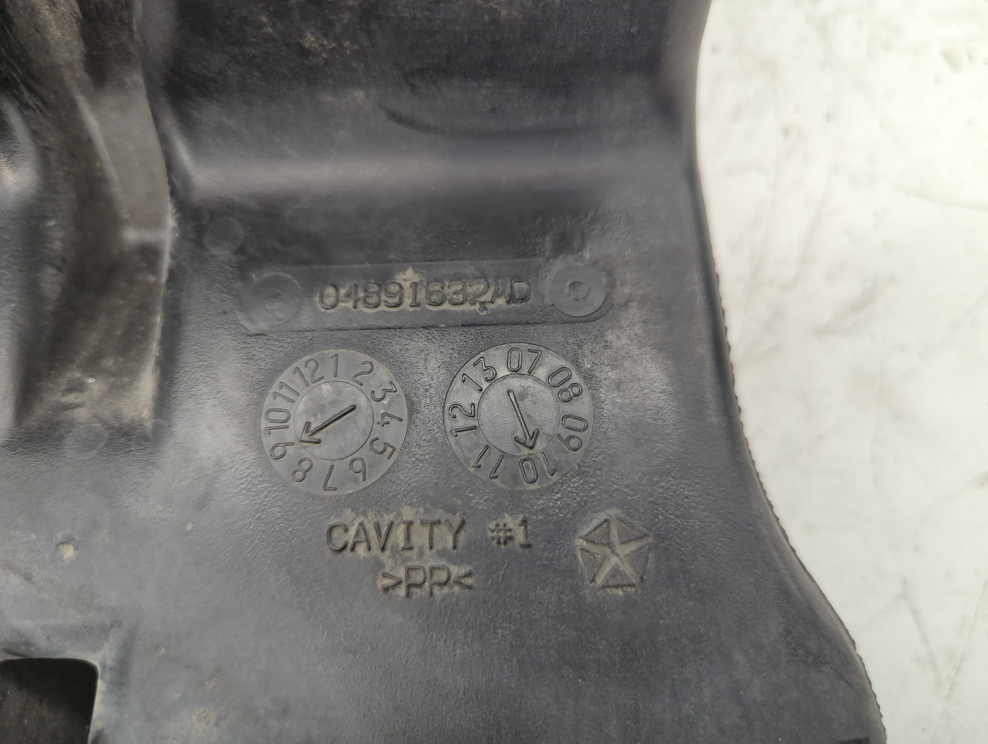 2011-2014 Chrysler 200 Air Cleaner Intake-duct Hose Tube - Oemusedautoparts1.com