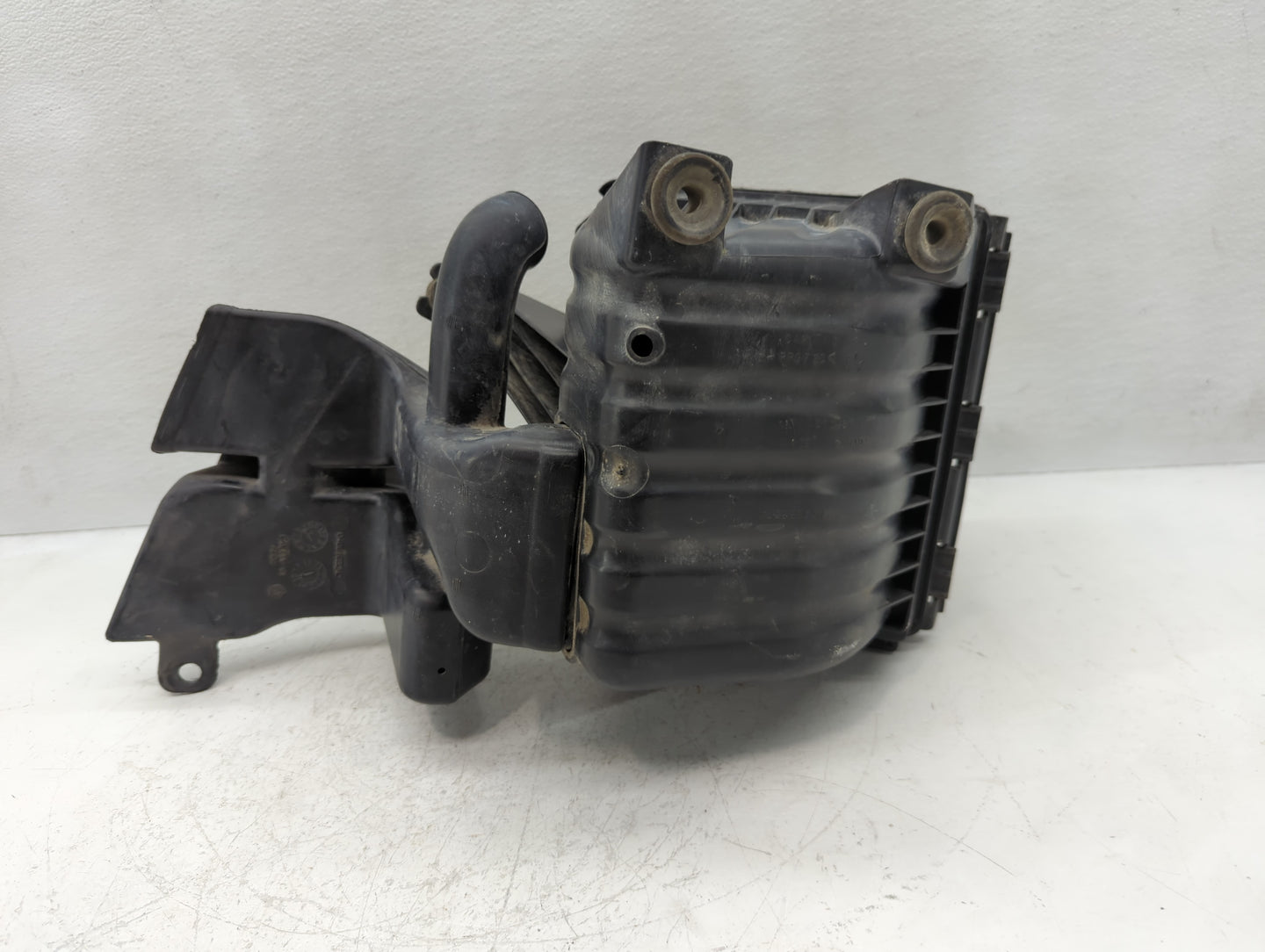 2011-2014 Chrysler 200 Air Cleaner Intake-duct Hose Tube - Oemusedautoparts1.com