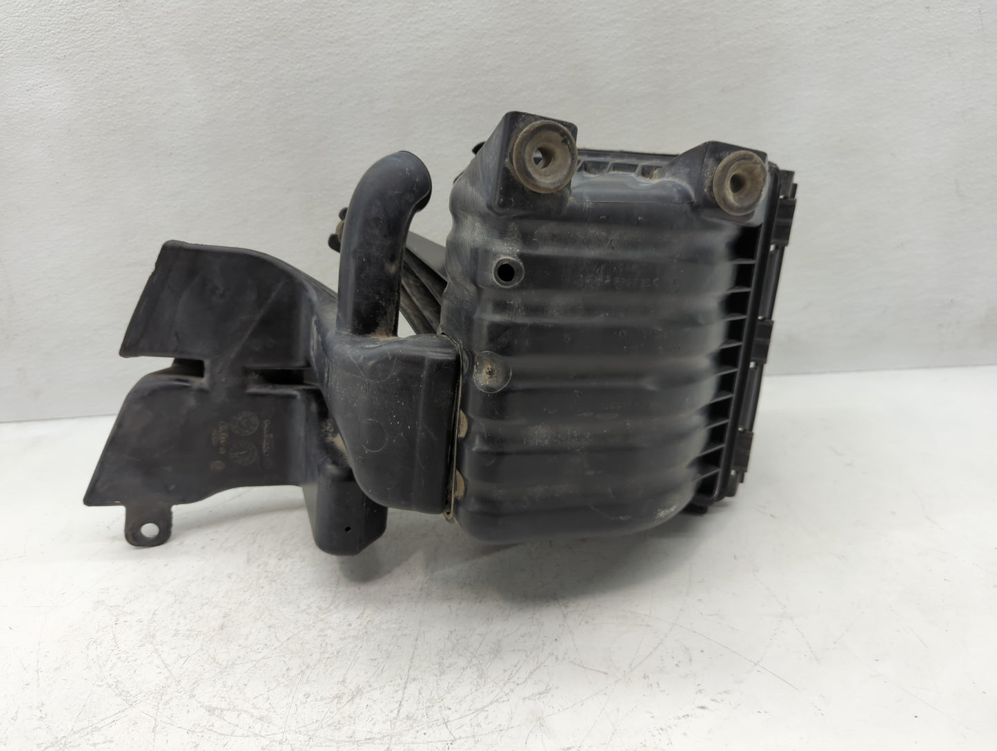 2011-2014 Chrysler 200 Air Cleaner Intake-duct Hose Tube - Oemusedautoparts1.com