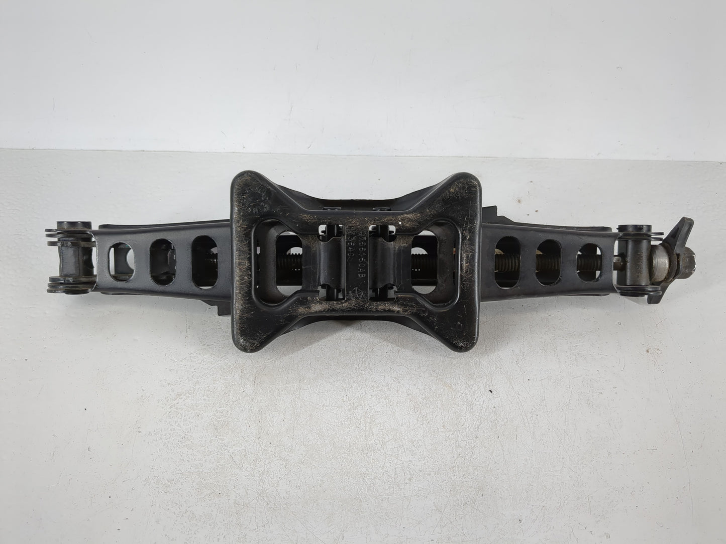 2011 Chrysler 200 Spare Scissor Car Jack - Oemusedautoparts1.com