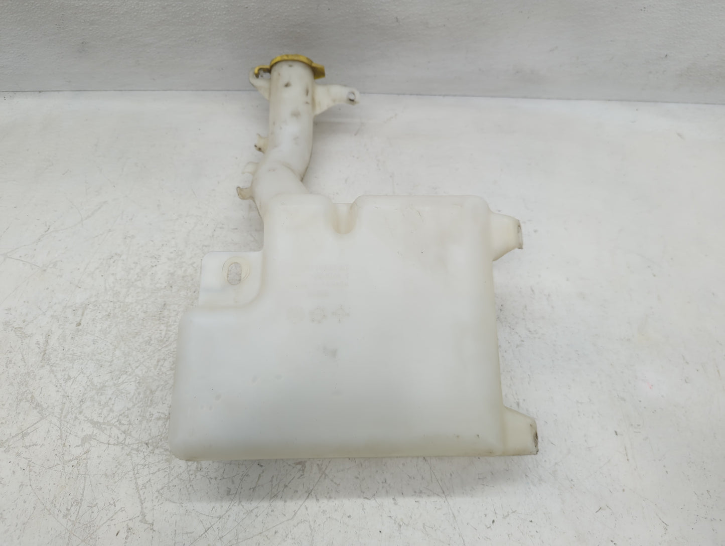 2011-2014 Chrysler 200 Windshield Washer Fluid Reservoir Bottle Oem - Oemusedautoparts1.com