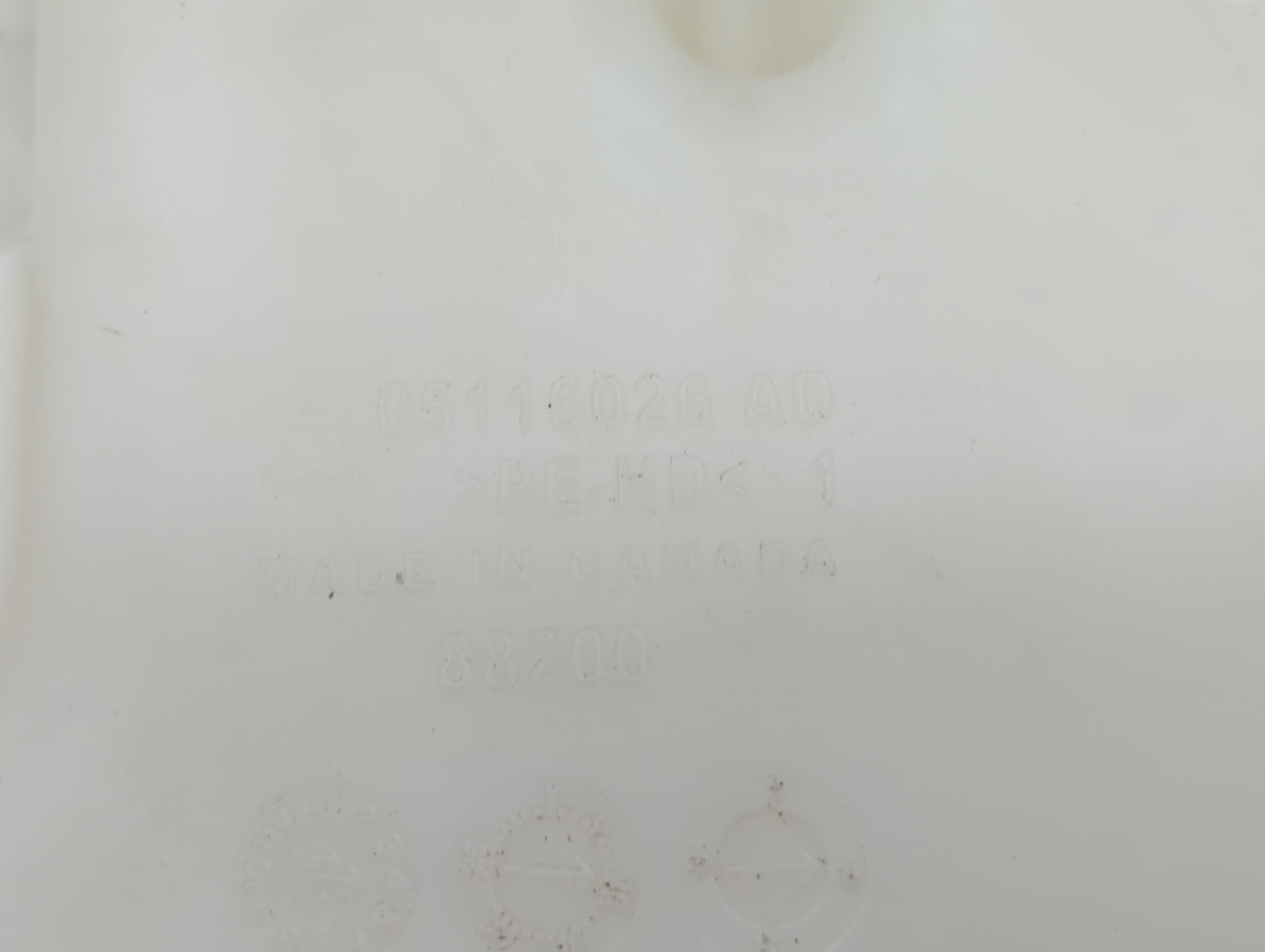 2011-2014 Chrysler 200 Windshield Washer Fluid Reservoir Bottle Oem - Oemusedautoparts1.com