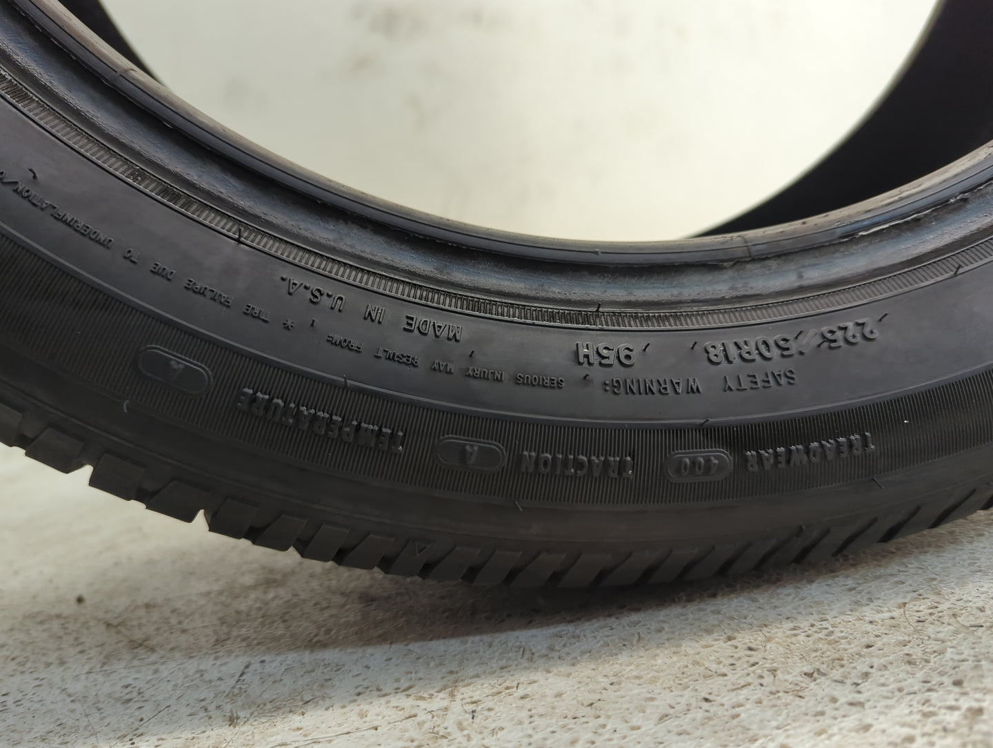 Used Tire 225/50R18 GOOD YEAR EAGLE LS2 95H - Tread Depth 10/32 - Oemusedautoparts1.com
