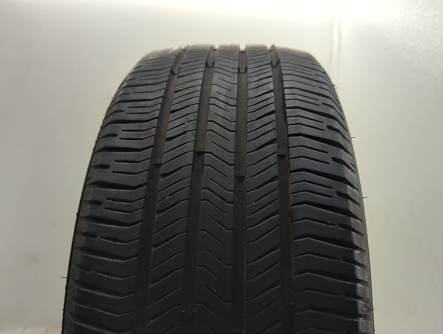 Used Tire 225/50R18 GOOD YEAR EAGLE LS2 95H - Tread Depth 10/32 - Oemusedautoparts1.com