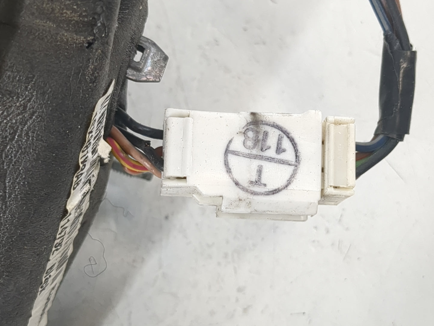 2011-2014 Chrysler 200 Side Mirror Replacement Passenger Right View Door Mirror P/N:1SX881X8AB Fits Fits 2011 2012 2013 2014