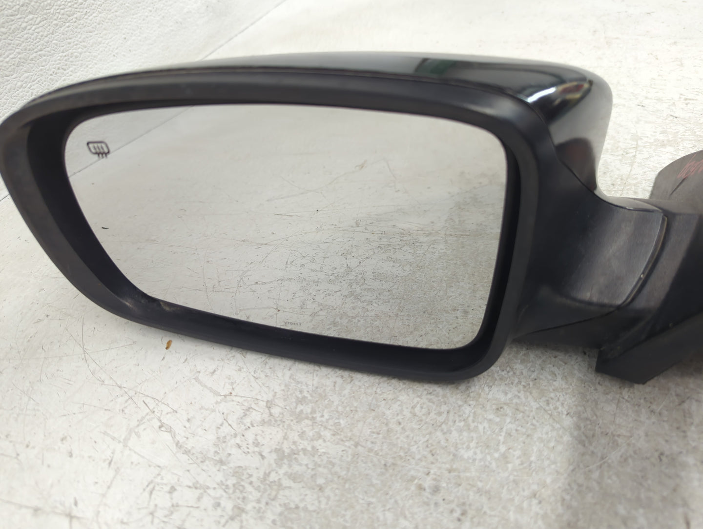 2011-2014 Chrysler 200 Driver Side View Mirror - Left Door Mirror OEM Used - Oemusedautoparts1.com