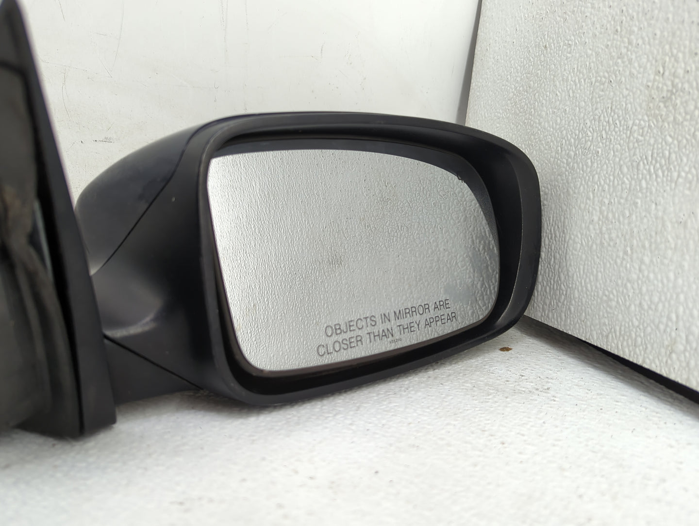 2011-2014 Chrysler 200 Passenger Side View Mirror - Right Door Mirror OEM Used - Oemusedautoparts1.com