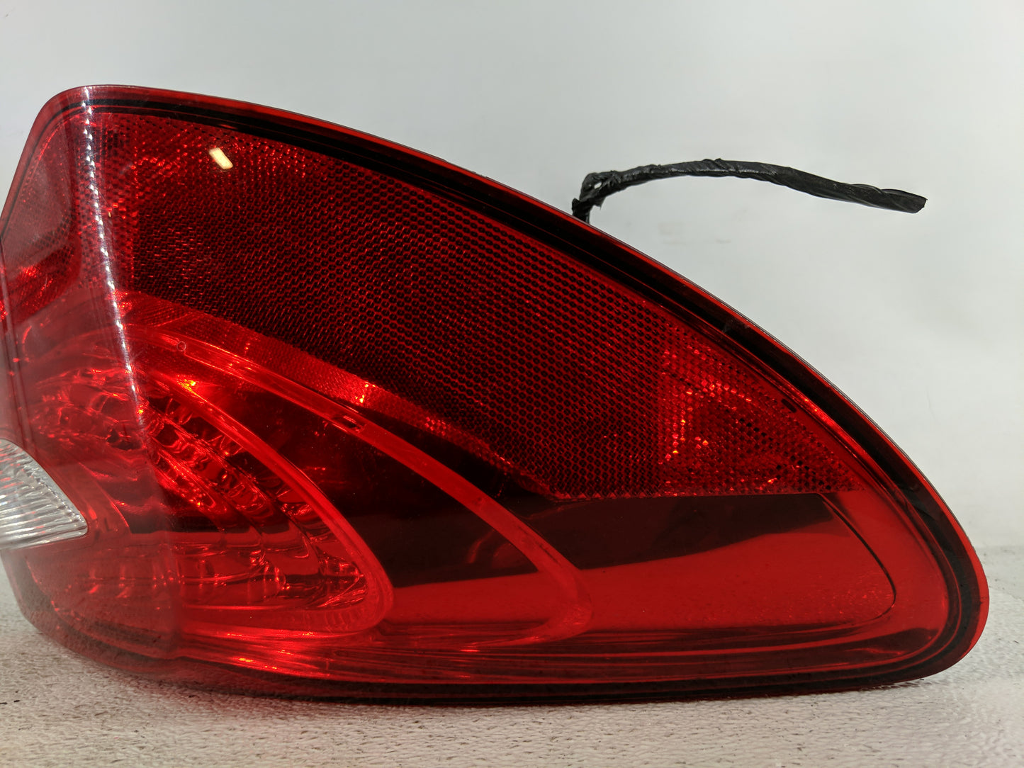 2011-2014 Chrysler 200 Tail Light Assembly Driver Left OEM P/N:05182525AE Fits Fits 2011 2012 2013 2014 OEM Used Auto Parts 