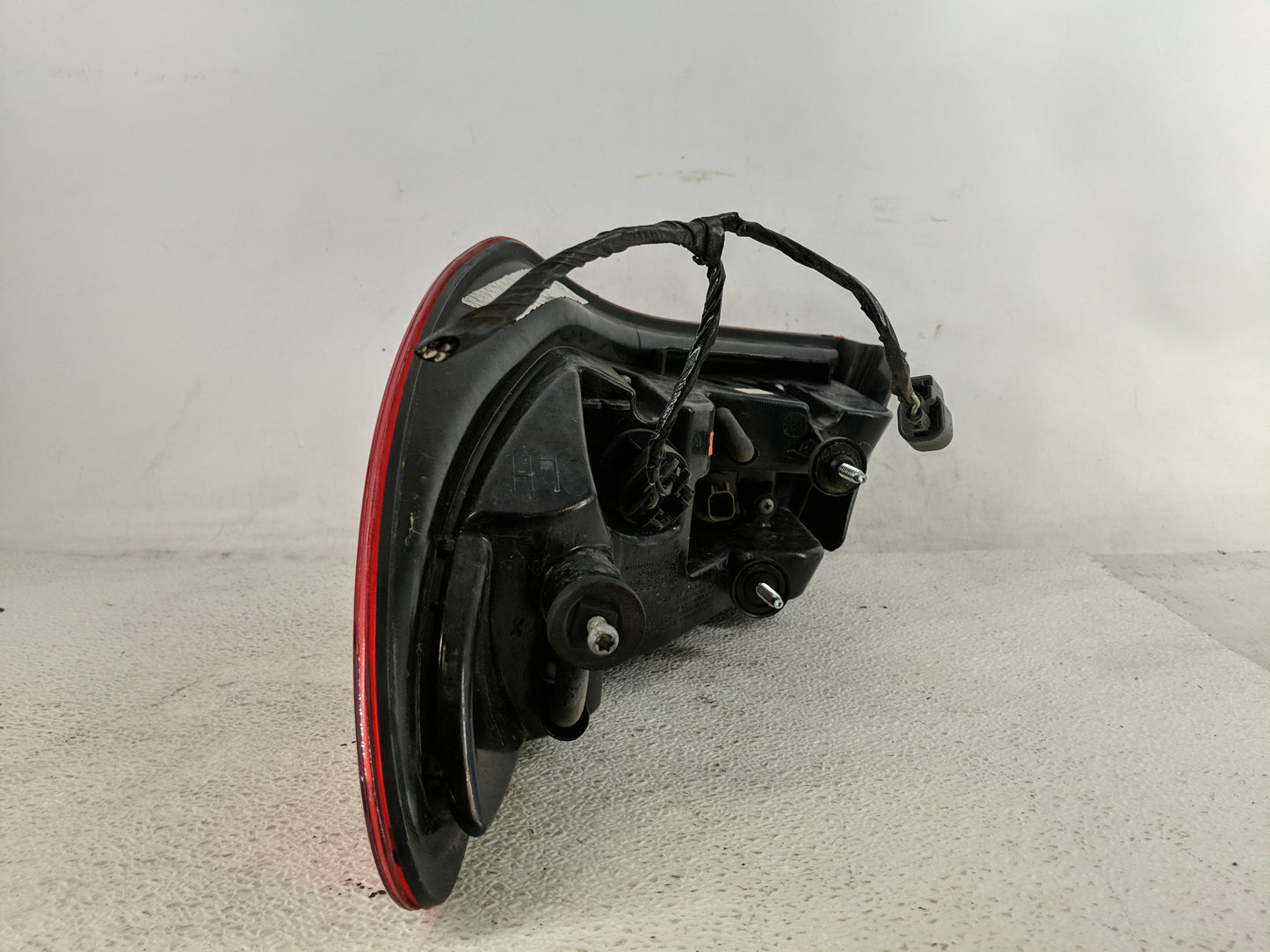 2011-2014 Chrysler 200 Tail Light Assembly Driver Left OEM P/N:05182525AE Fits Fits 2011 2012 2013 2014 OEM Used Auto Parts 