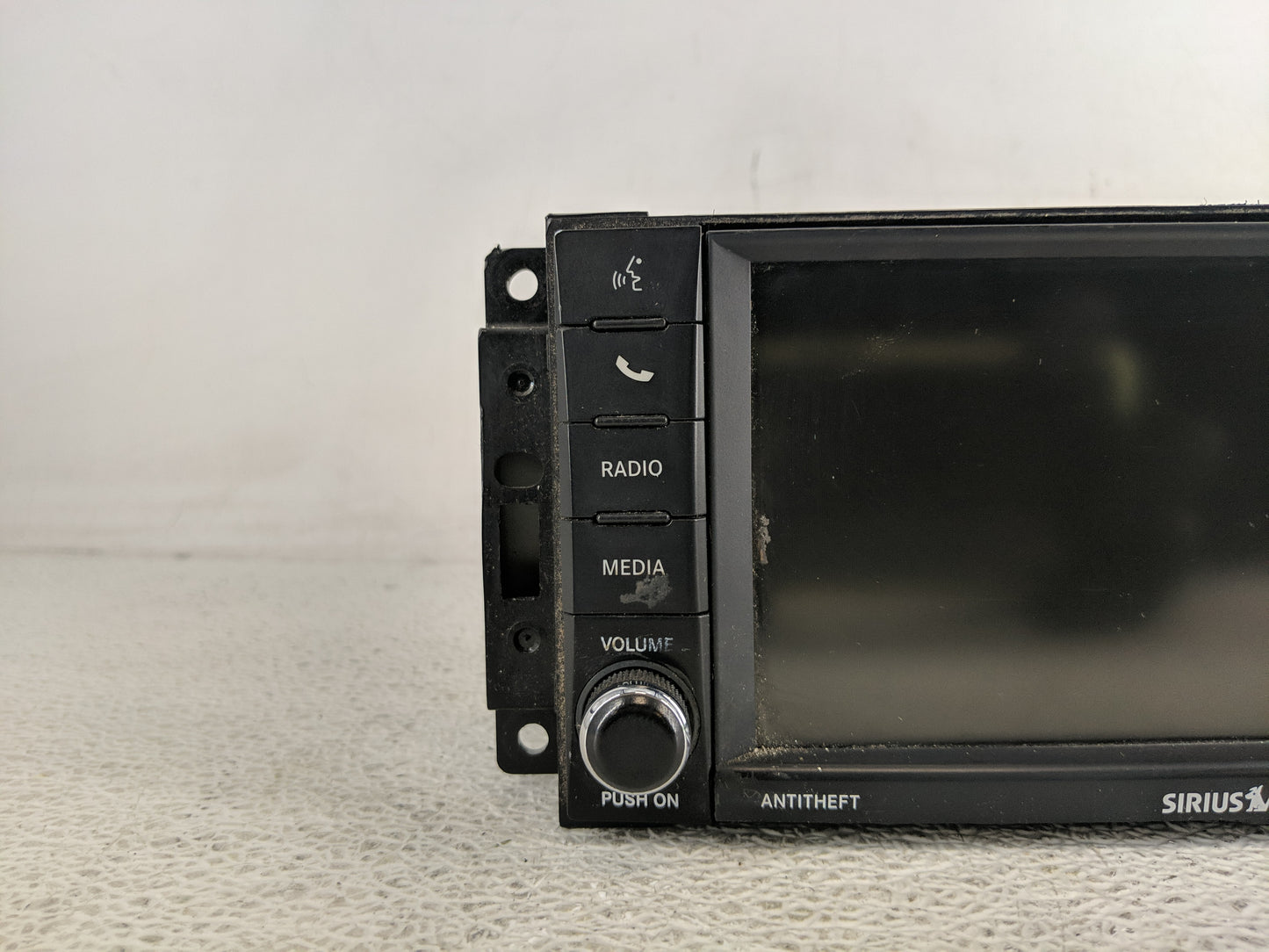 2011-2012 Chrysler 200 Radio AM FM Cd Player Receiver Replacement P/N:P05064836AG Fits Fits 2011 2012 OEM Used Auto Parts - 