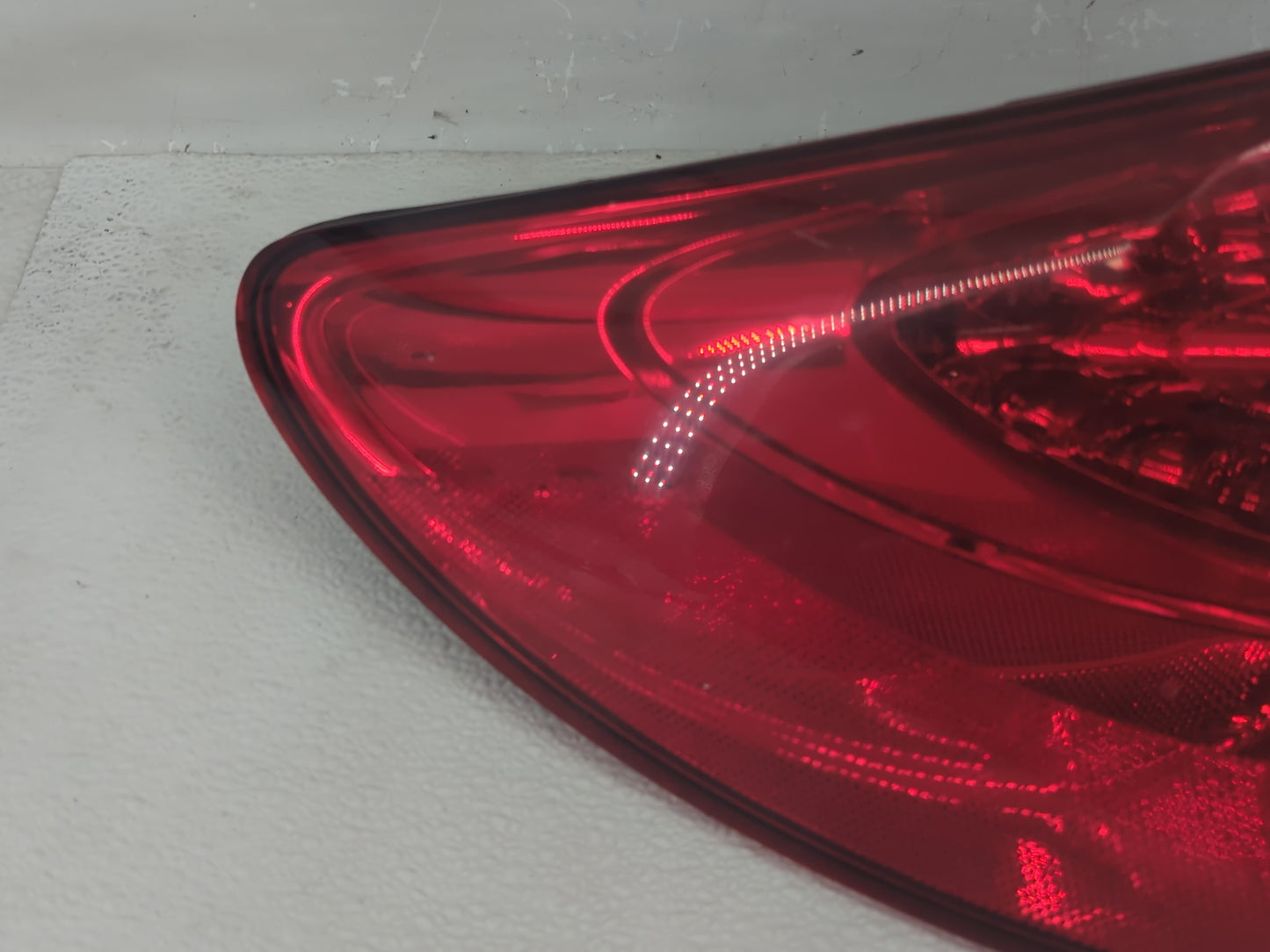 2011-2014 Chrysler 200 Tail Light Assembly Driver Left OEM P/N:05182525AE Fits Fits 2011 2012 2013 2014 OEM Used Auto Parts 